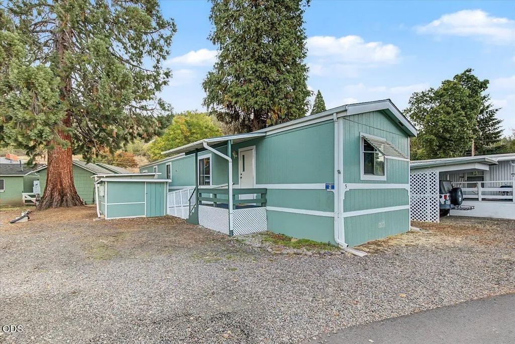 7 Brophy Way Unit 5, Shady Cove