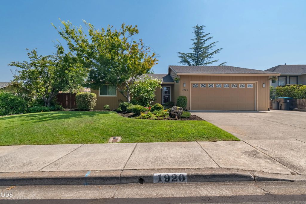 1920 Pinedale Street, Medford