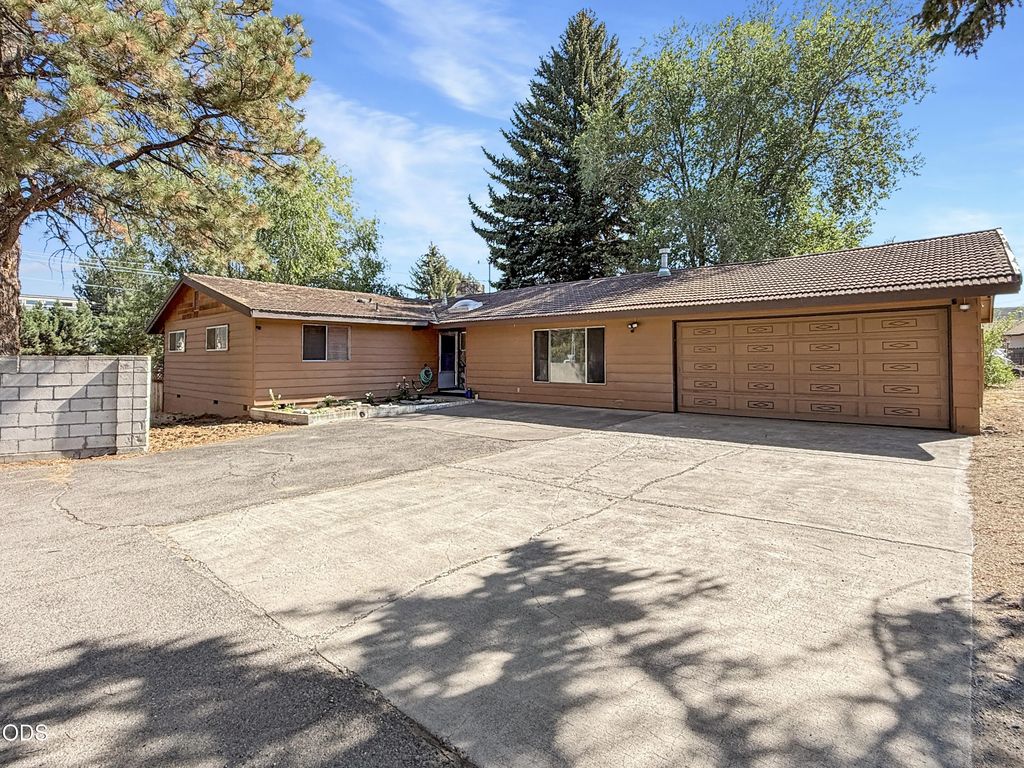 2640 Ne 8th Street, Bend