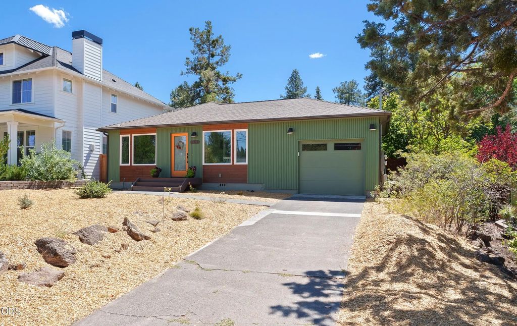 151 Sw Roosevelt Avenue # 1 & 2, Bend