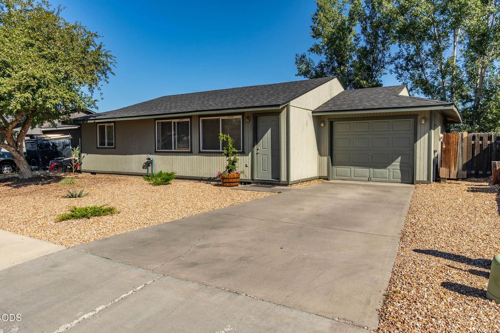 3217 Sw Quartz Avenue, Redmond