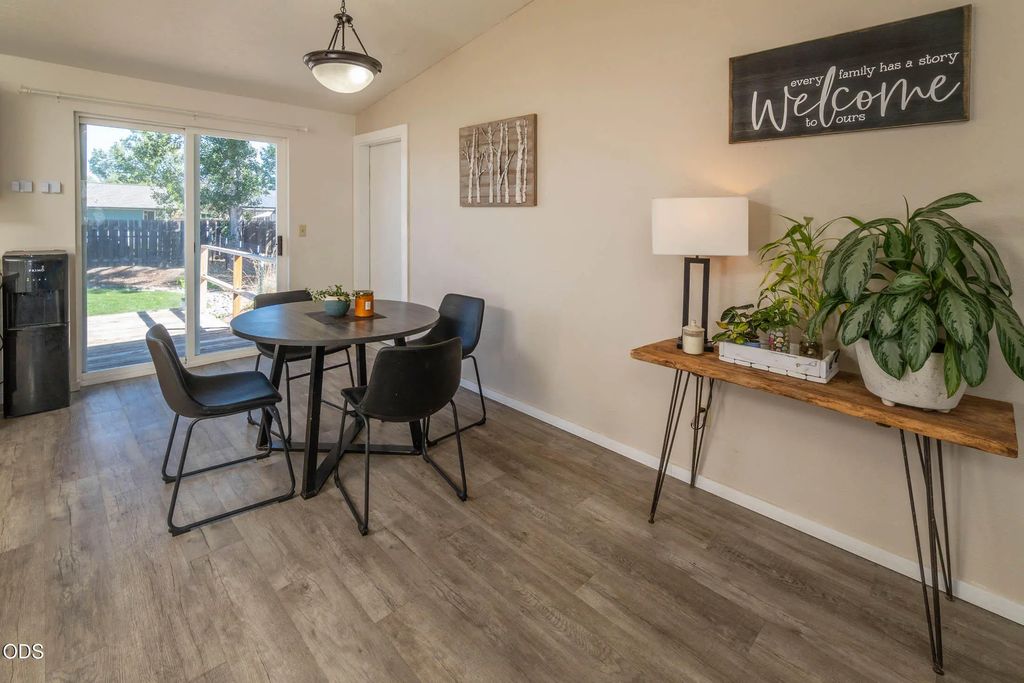 3217 Sw Quartz Avenue, Redmond