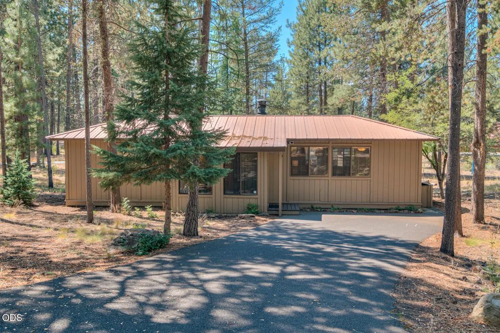 57077 Fox Lane, Sunriver