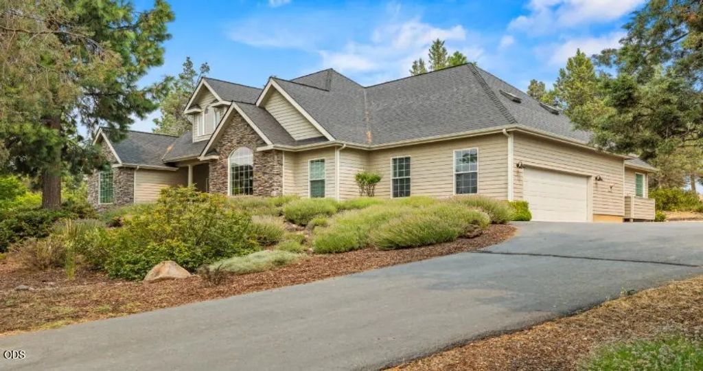 10847 Kestrel Road, Klamath Falls