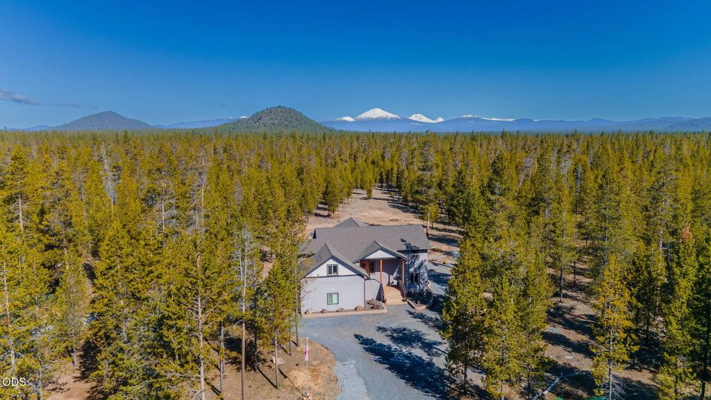 16780 Sun Country Drive, Bend