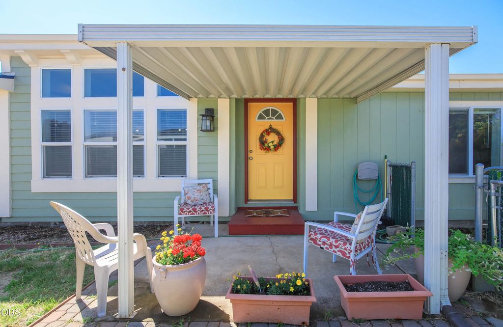 1289 Nadia Way, Central Point