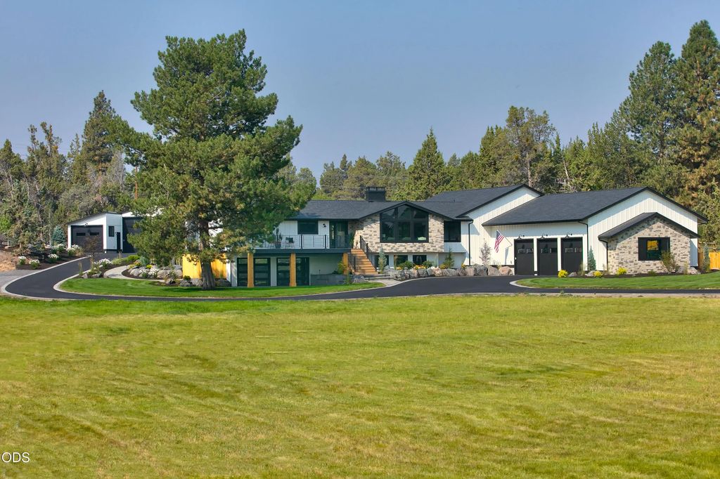 62215 Byram Court, Bend