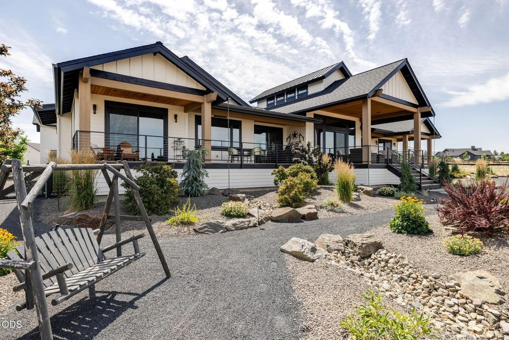 7521 Sw Mill Iron Circle, Powell Butte
