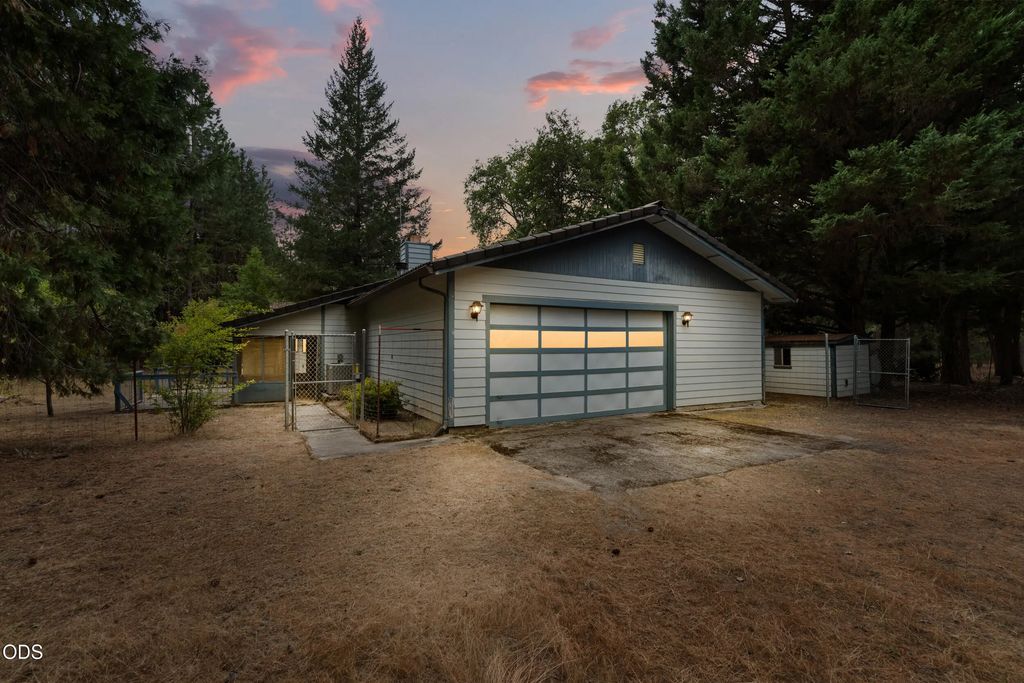 1475 Pleasant Creek Road, Rogue River