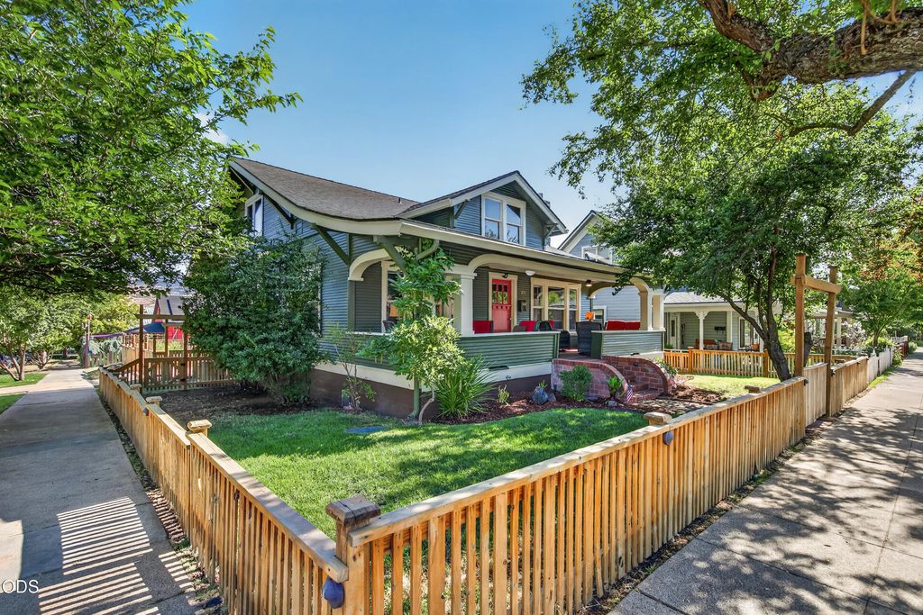 311 B Street, Ashland