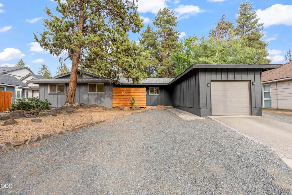 1130 Ne 8th Street, Bend