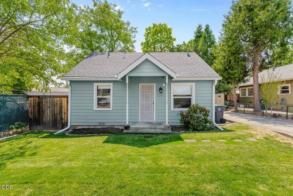 512 Austin Street, Medford
