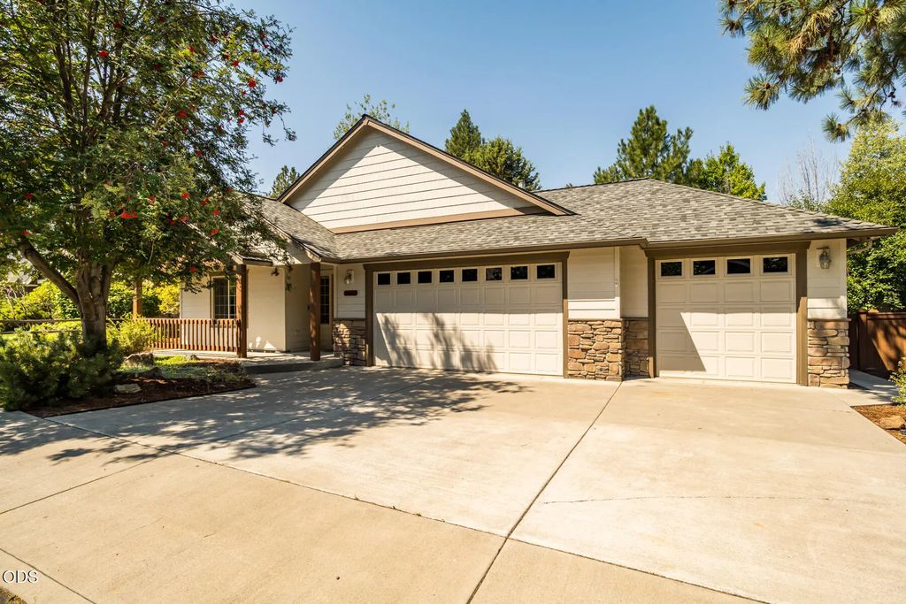 60813 Grand Targhee Drive, Bend