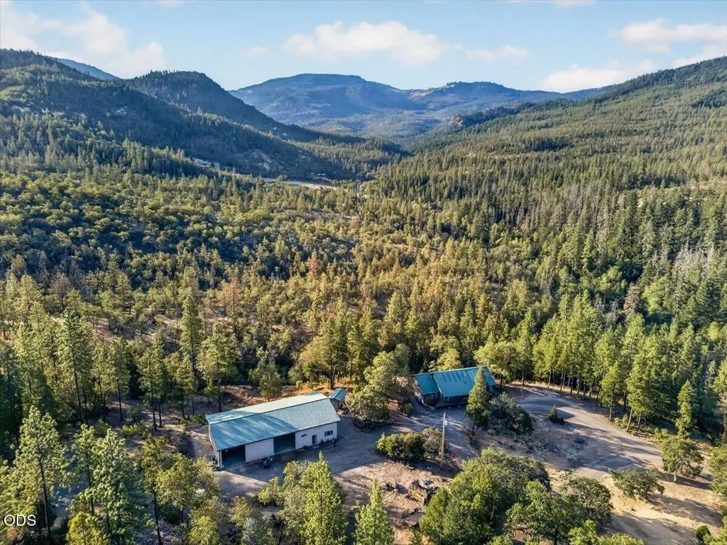 10001 E Antelope Road, Eagle Point