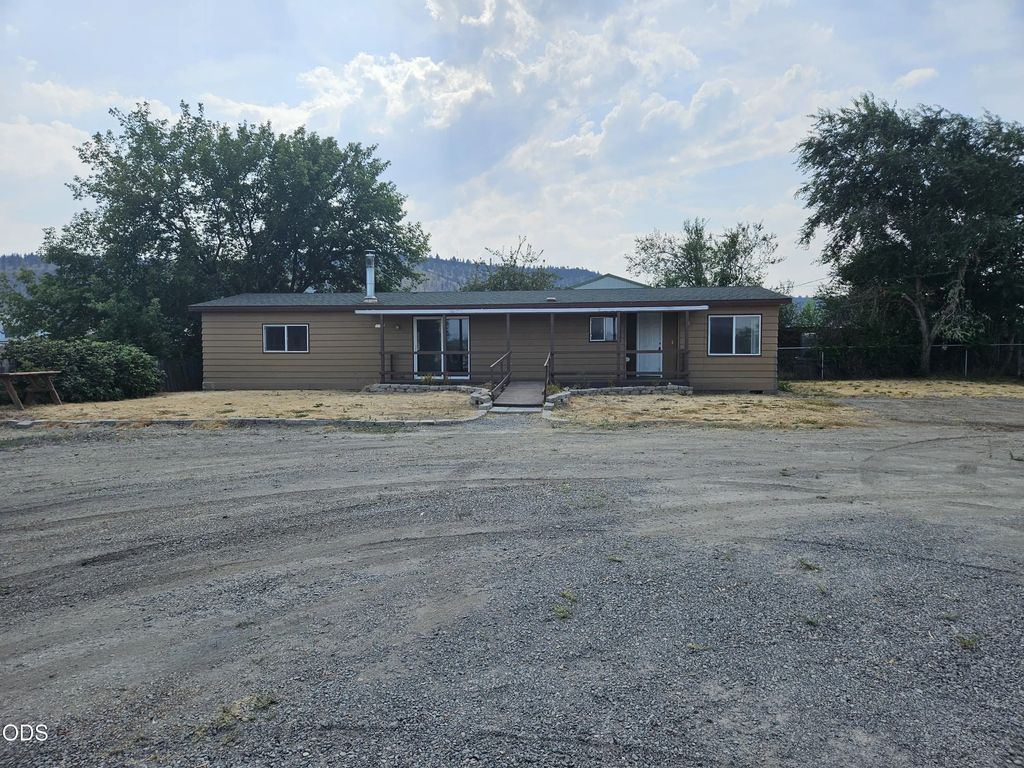 1223 Nw Madras Highway, Prineville