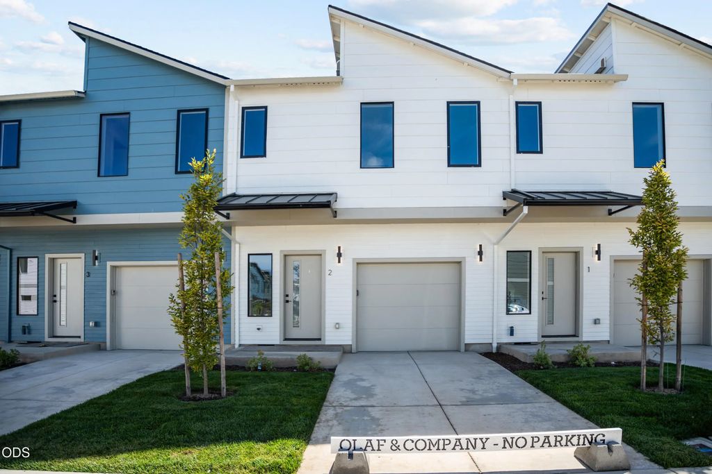 2024 Sunset Drive 2, Medford
