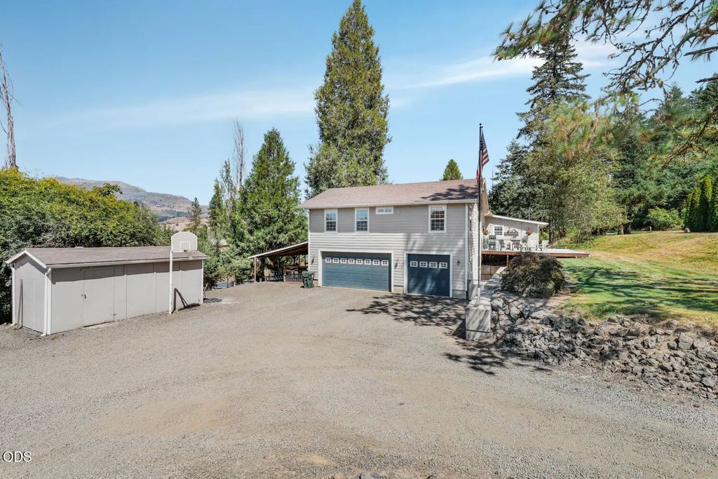 216 Terrace Drive, Glide