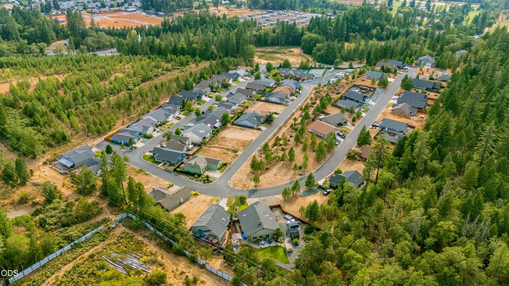237 Red Cedar Lane, Cave Junction