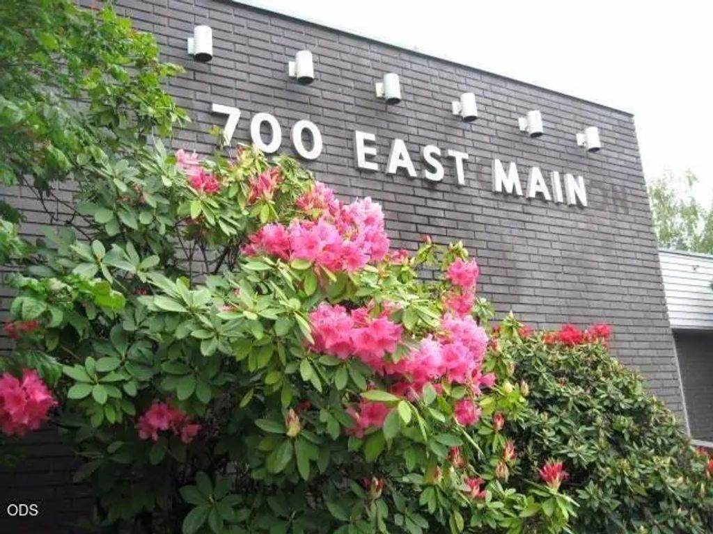 700 E Main Street 113, Medford