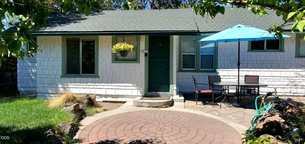 1617 Nw 8th, Bend