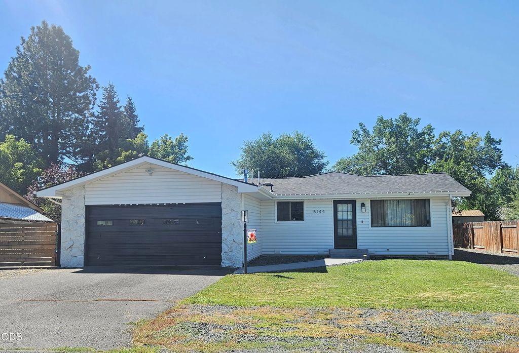 5144 Barry Avenue, Klamath Falls