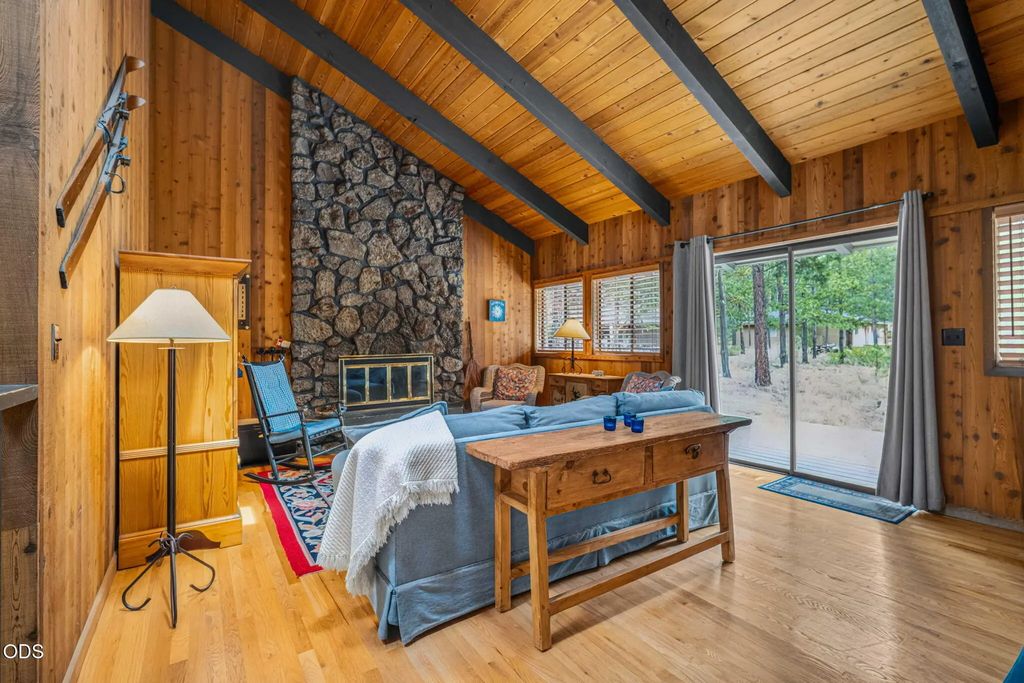 56828 Deschutes Lane 7, Sunriver