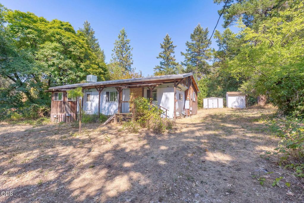 7079 Rogue River Highway, Rogue River