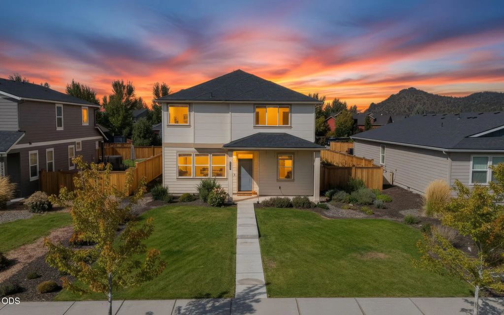 731 Ne Union Loop, Prineville