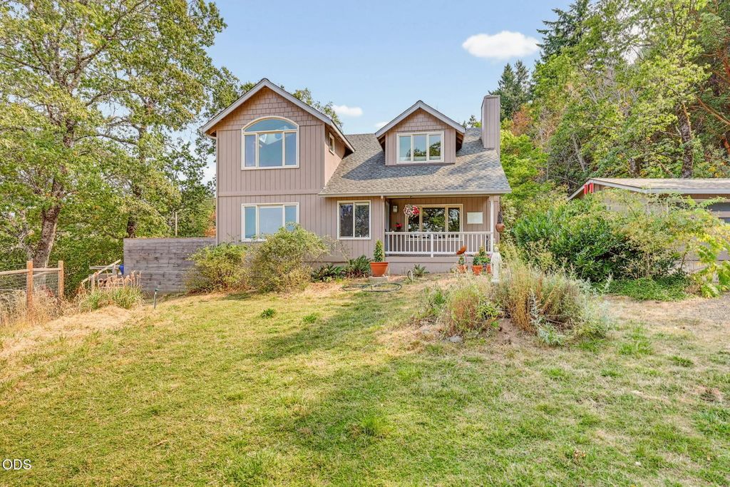 2260 Old Highway 99 S, Ashland