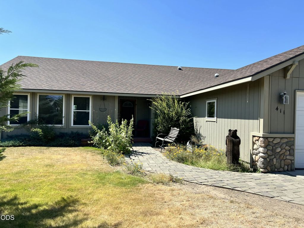 411 Meadowview Street, Culver