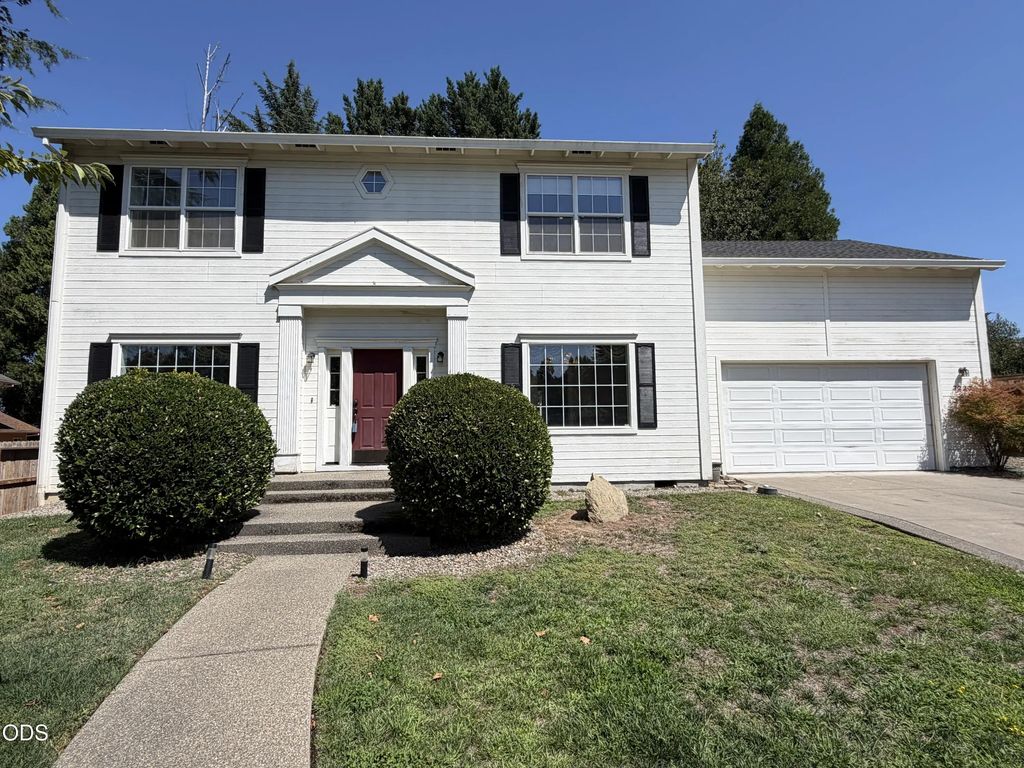 3223 Parkview Court, Medford