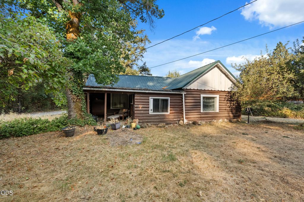3580 Rockydale Road, Cave Junction