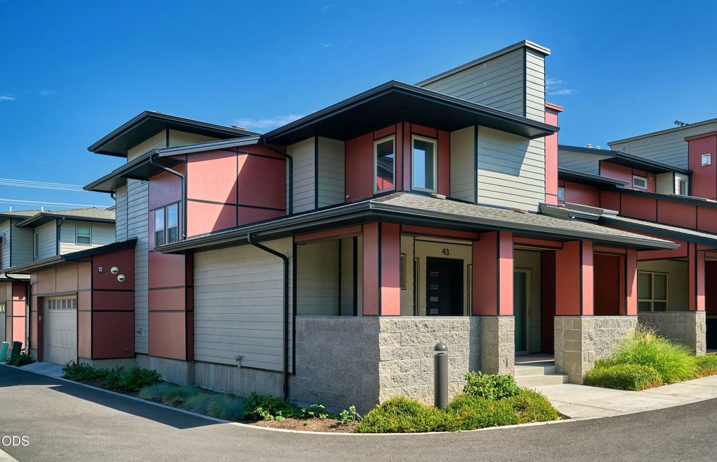 43 S Mountain Avenue, Ashland