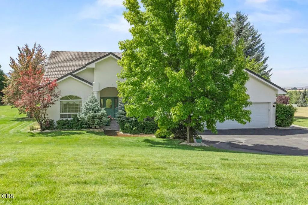 9456 Greenbriar Drive, Klamath Falls