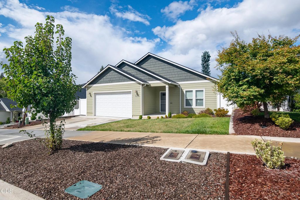 656 Nobility Drive, Medford