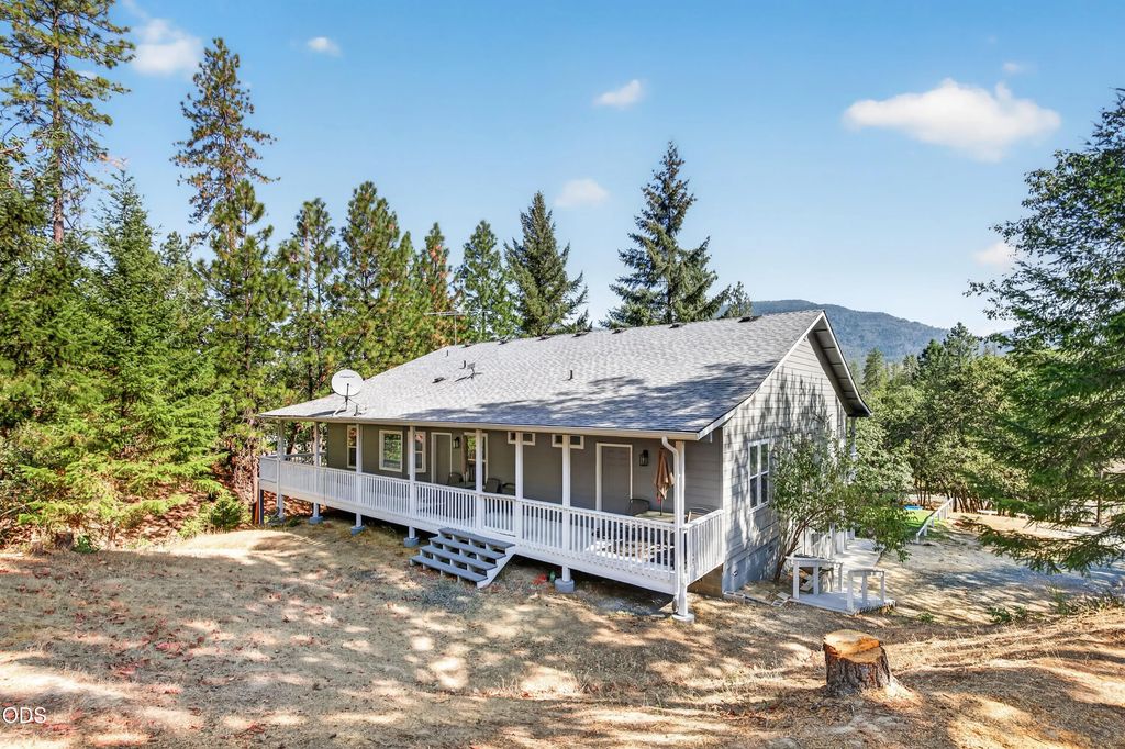 6477 Donaldson Road, Grants Pass