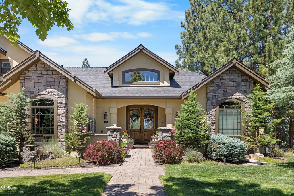 19151 Mount Shasta Court, Bend