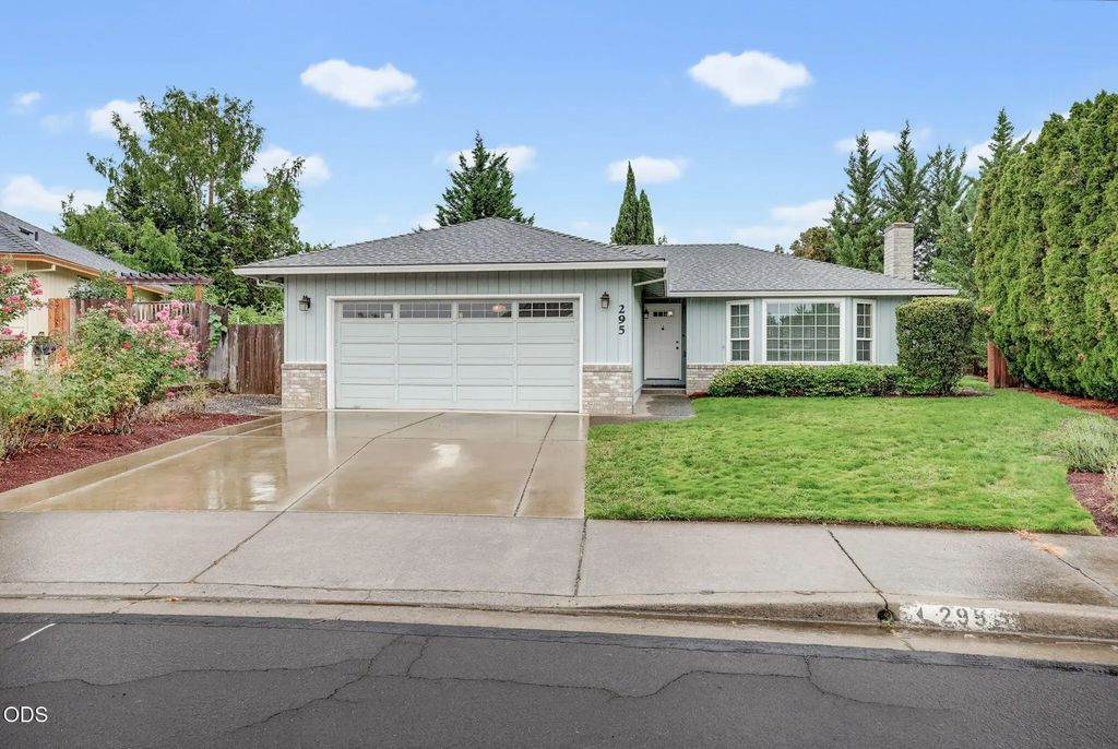 295 Wren Court, Medford