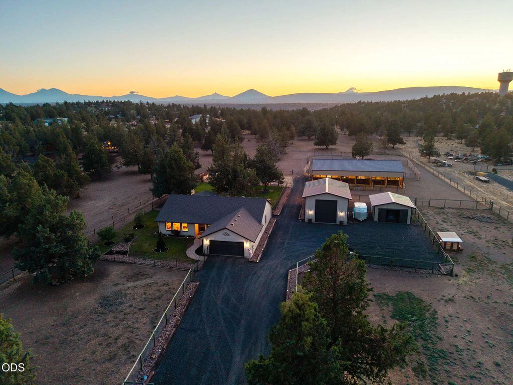 13714 Sw Chipmunk Road, Terrebonne