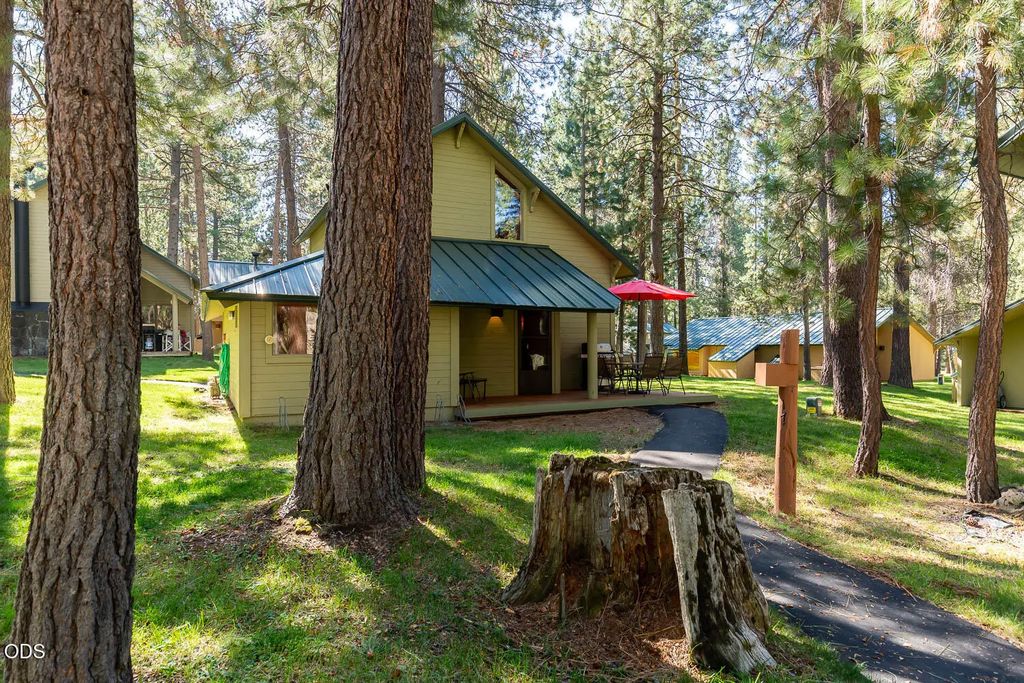 57525 Ranch Cabins Road 17, Sunriver