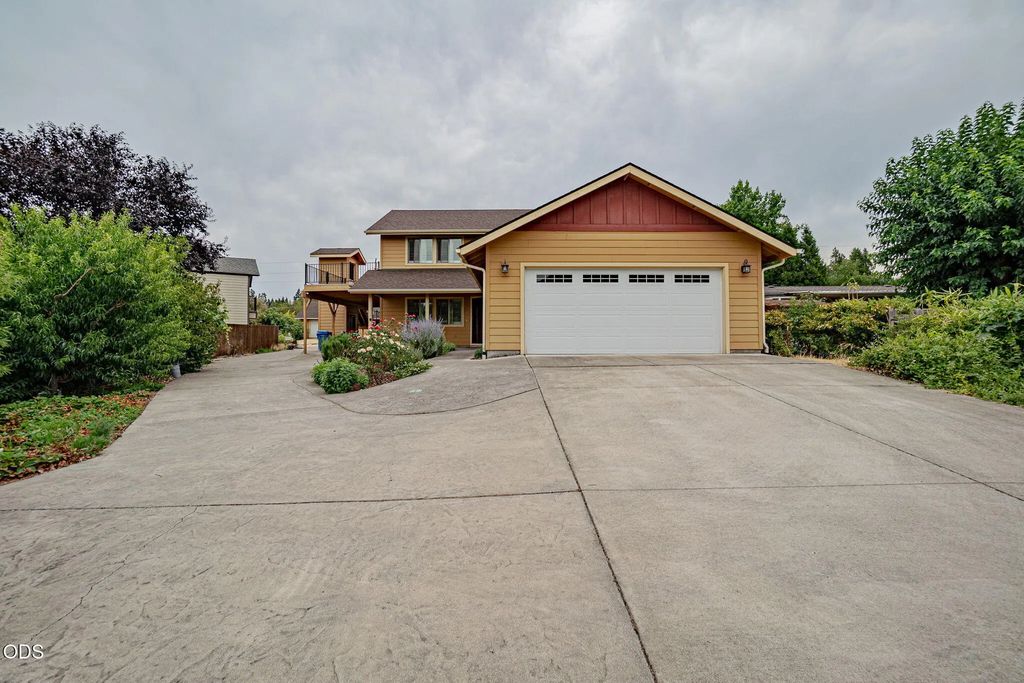 2617 Sw Florer Drive, Grants Pass