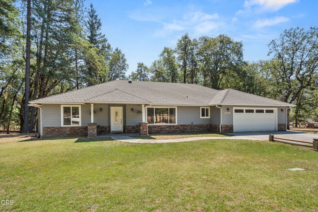 2749 Jumpoff Joe Creek Road, Grants Pass