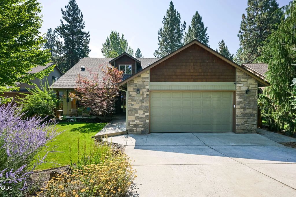 19863 Porcupine Drive, Bend