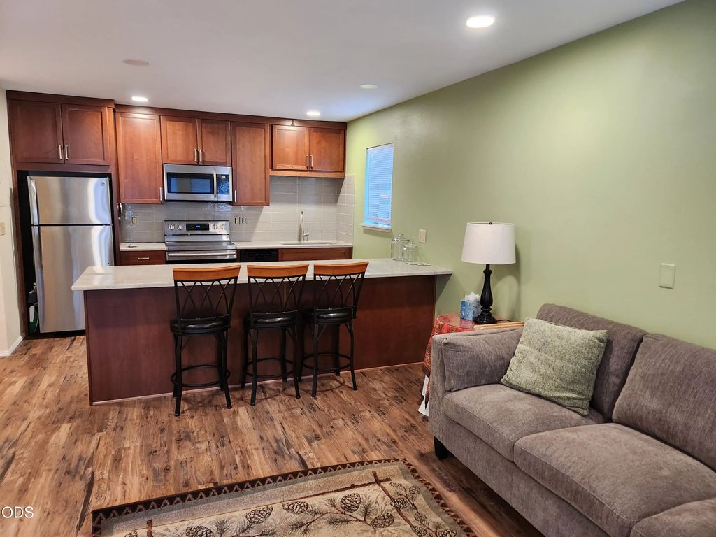56856 Enterprise Drive # C6, Sunriver