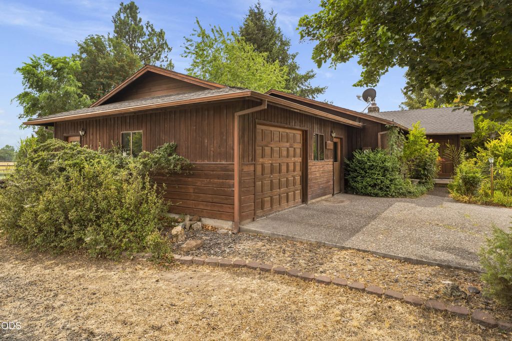566 Nw Reata, Prineville