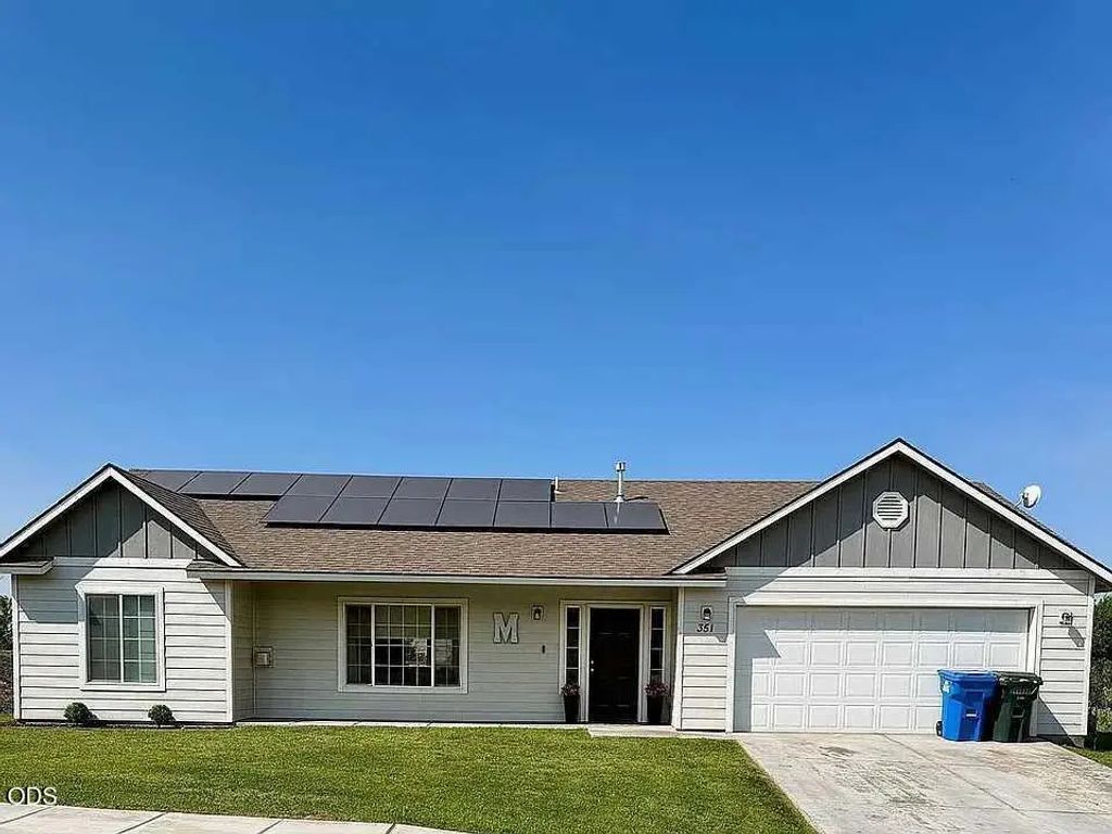 351 Lincoln Avenue, Umatilla