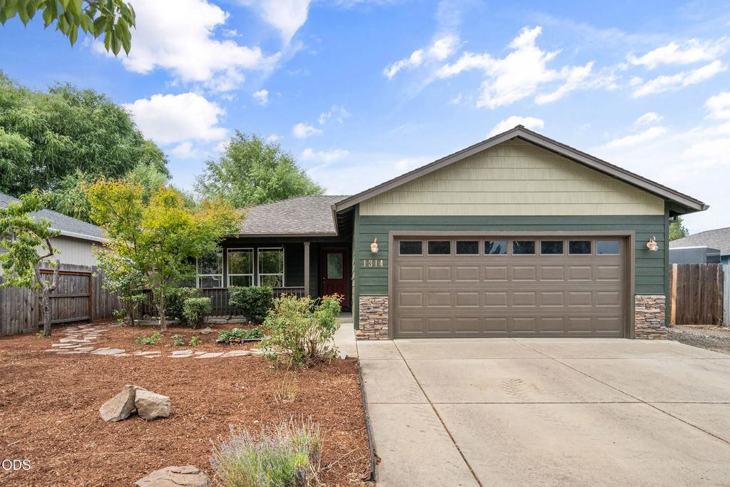 1314 Andrew Drive, Medford