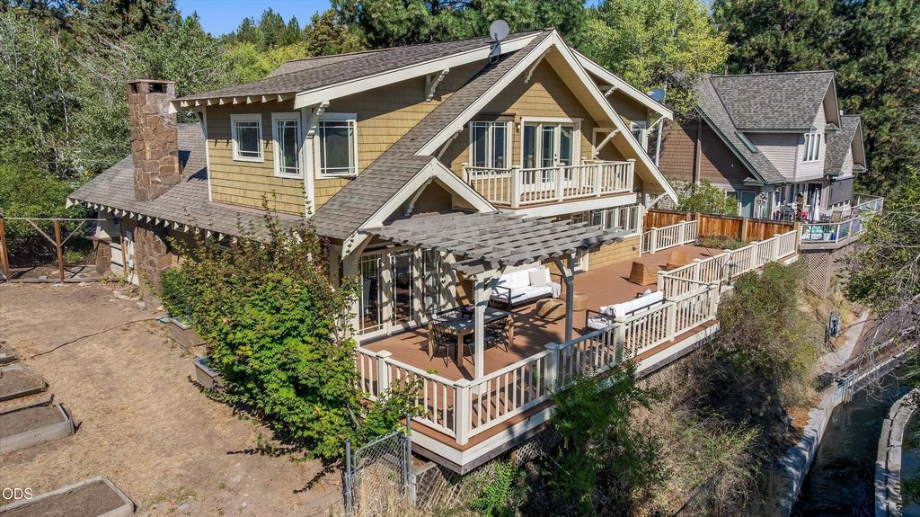 1964 Nw 1st Street, Bend