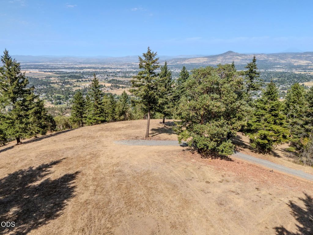 3587 S Stage Road Lot 11, Medford