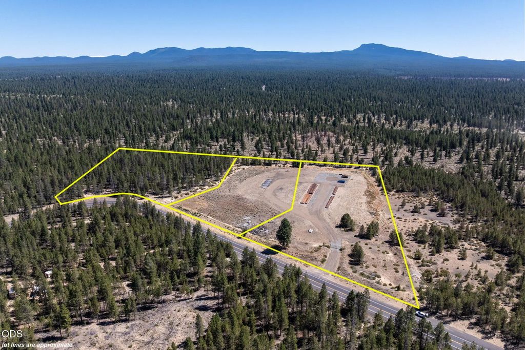 17160 Rosland Road, La Pine